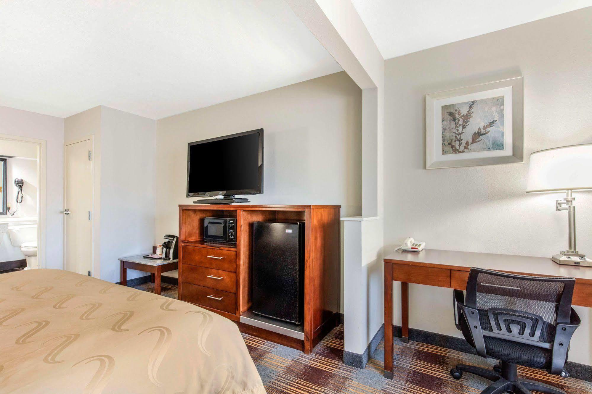 Quality Inn Airport I-240 Memphis Eksteriør billede