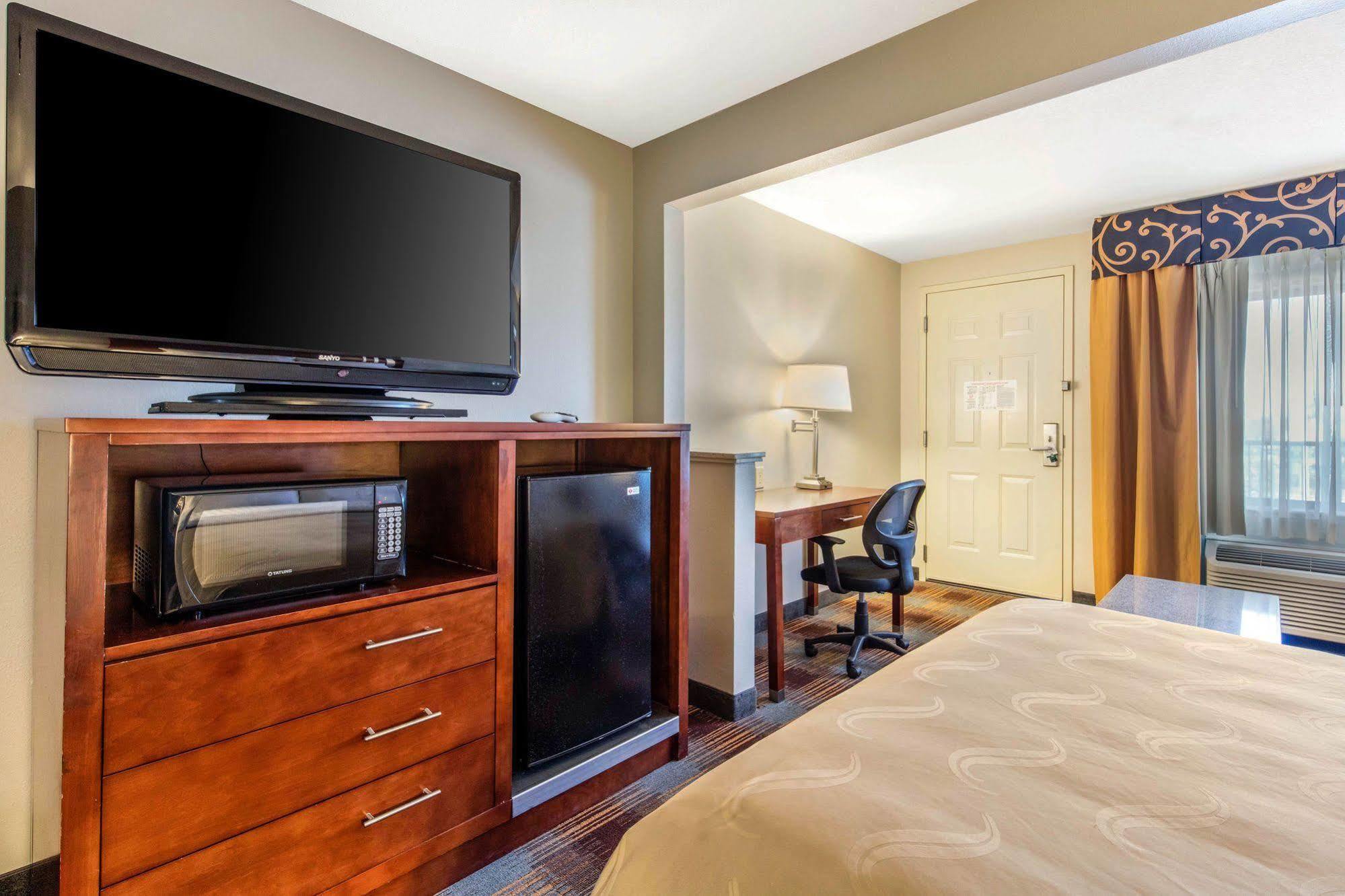 Quality Inn Airport I-240 Memphis Eksteriør billede