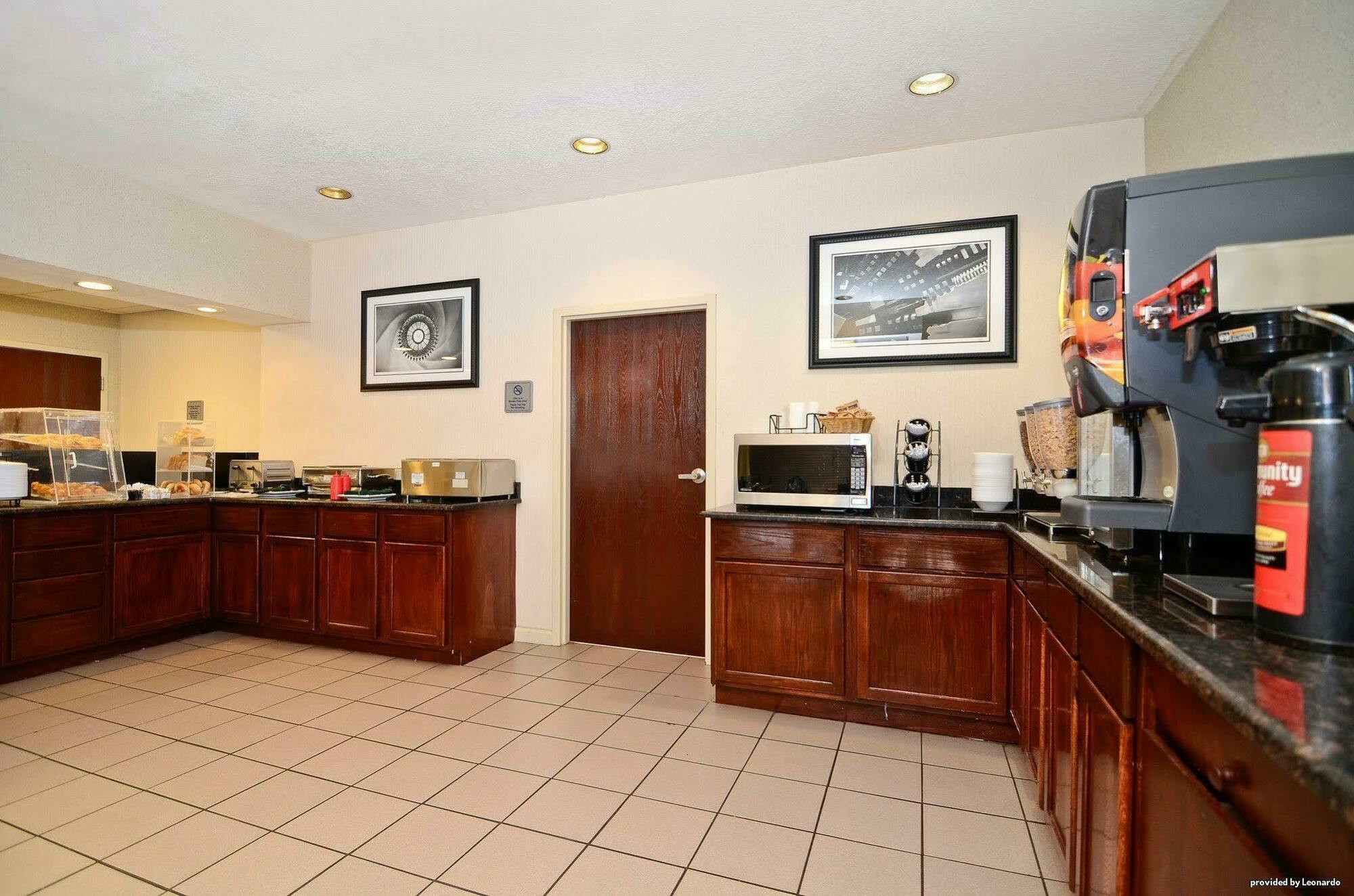 Quality Inn Airport I-240 Memphis Eksteriør billede